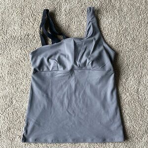 Alo Yoga tank